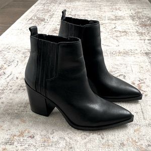 Steve Madden black heeled booties size 7 women’s